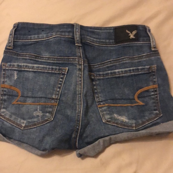 These shorts are very cut and comfy - Picture 4 of 4